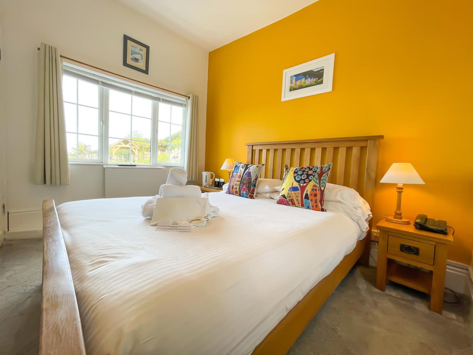 Bed & Breakfast Driftwood Spars 4*