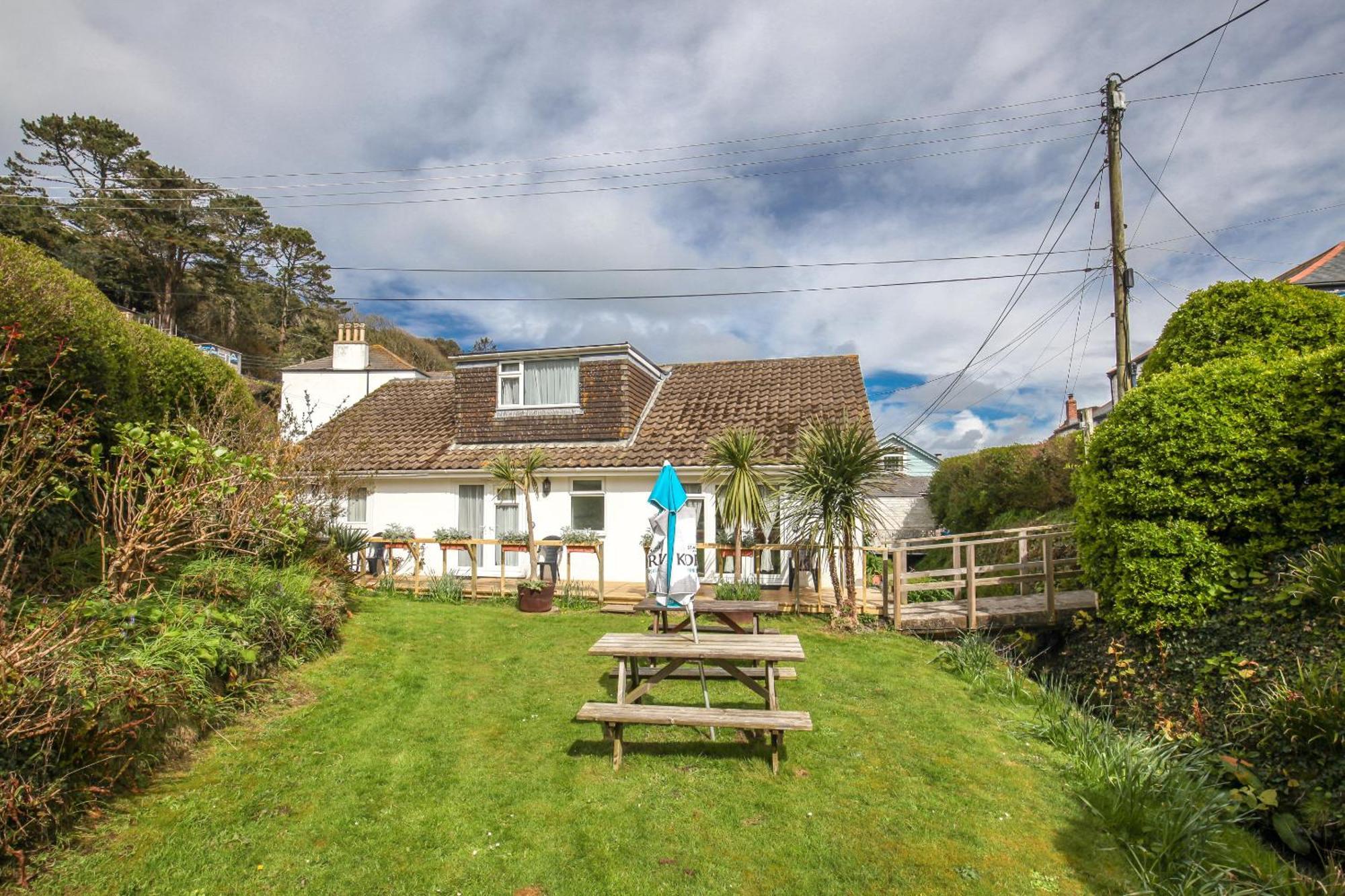 Bed & Breakfast Driftwood Spars 4*