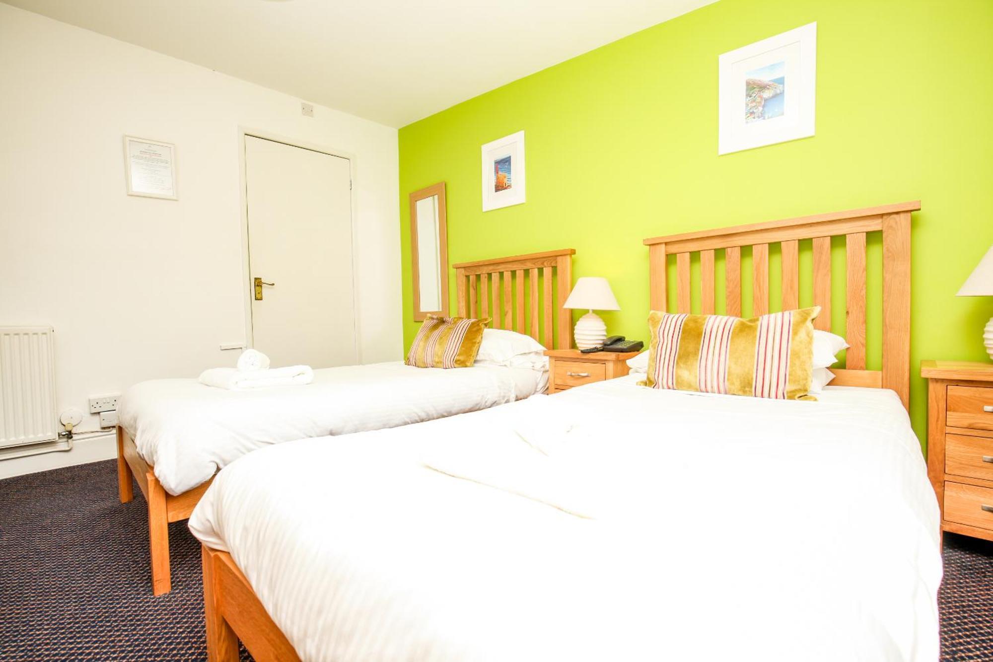 Bed & Breakfast Driftwood Spars