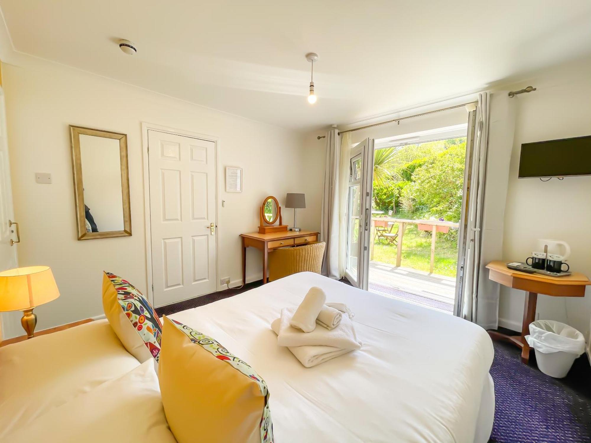 Bed & Breakfast Driftwood Spars 4*