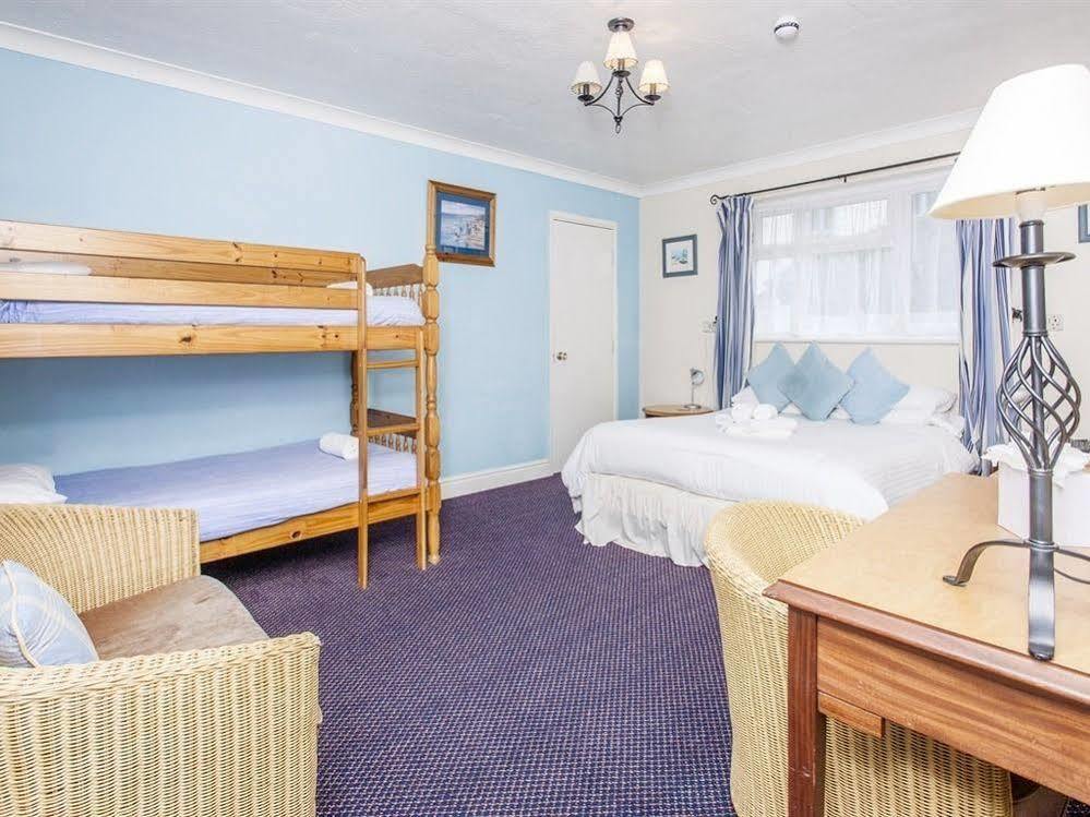 Driftwood Spars 4*
